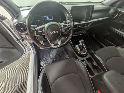 Used 2022 Kia Forte GT-Line w/ GT-Line Technology Package image 11