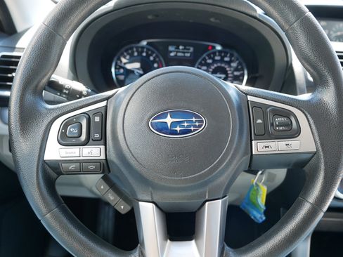 Used 2017 Subaru Forester 2.5i Premium AWD/4WD image 25