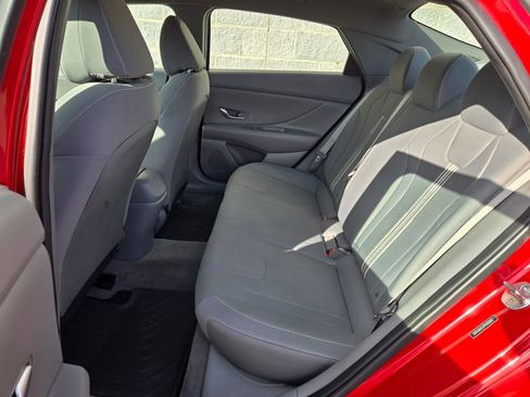 Used 2023 Hyundai Elantra SEL w/ Cargo Package FWD image 34