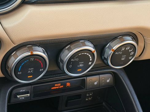 Used 2018 MAZDA MX-5 Miata RF Grand Touring RWD image 19