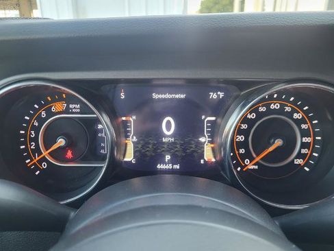 Used 2023 Jeep Wrangler Unlimited Sport image 17