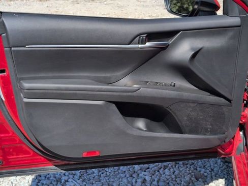 Used 2024 Toyota Camry SE image 11