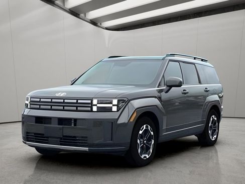 Used 2025 Hyundai Santa Fe SEL image 12