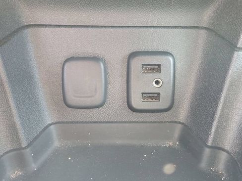 Used 2017 Chevrolet Volt LT w/ Comfort Package FWD image 26