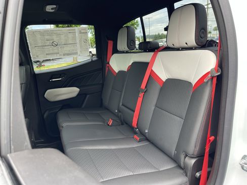 New 2025 GMC Canyon AT4 w/ AT4X Package image 61