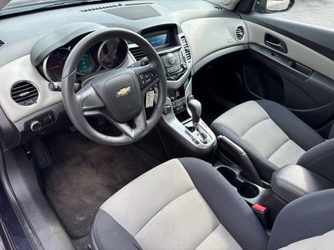 Used 2016 Chevrolet Cruze LS FWD image 16