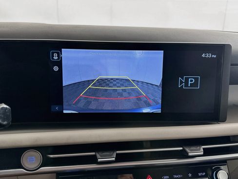 Used 2025 Hyundai Tucson SEL FWD image 22