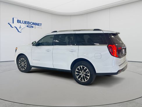 Used 2025 Ford Expedition Platinum AWD/4WD image 5