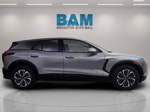 New 2025 Chevrolet Blazer EV LT image 11