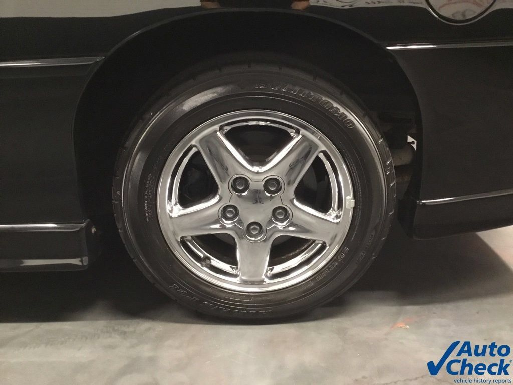 Used 2000 Chevrolet Camaro Z28 w/ Sport Appearance Pkg RWD image 26