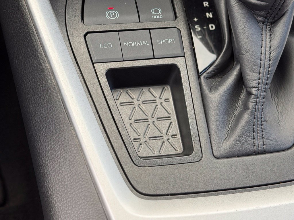Certified 2024 Toyota RAV4 XLE w/ Convenience Package FWD image 17