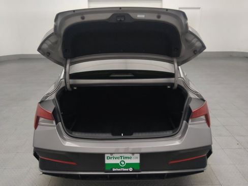 Used 2025 Hyundai Elantra Sport FWD image 29