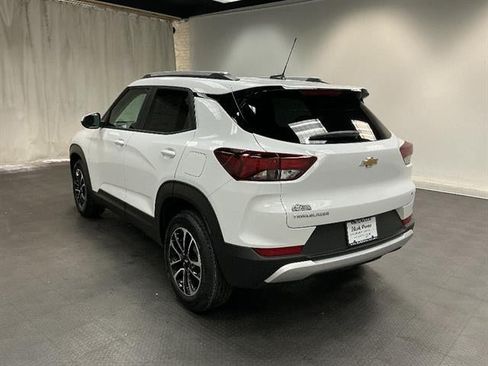 New 2026 Chevrolet TrailBlazer LT FWD image 3
