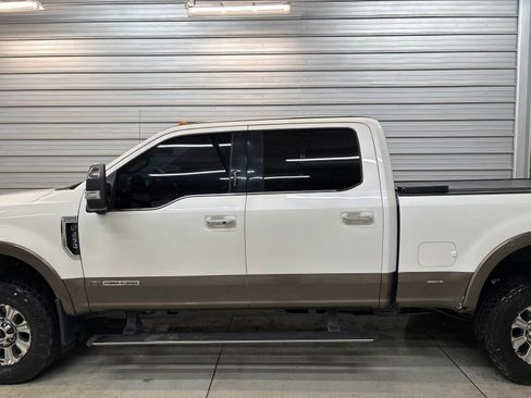 Used 2017 Ford F250 King Ranch w/ King Ranch Ultimate Package AWD/4WD image 7