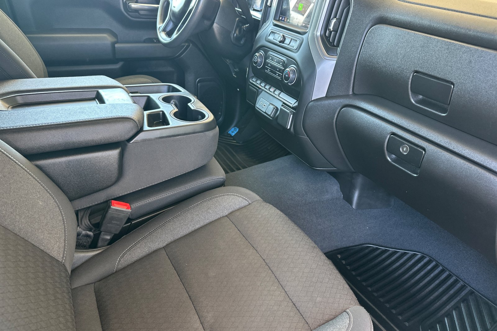 Used 2026 Chevrolet Silverado 1500 Custom AWD/4WD image 17
