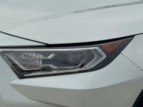 Used 2020 Toyota RAV4 Limited w/ Limited Grade Weather Package AWD/4WD image 12