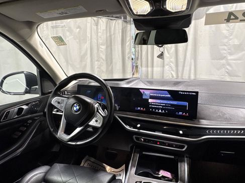 Used 2024 BMW X7 xDrive40i w/ Premium Package AWD/4WD image 4