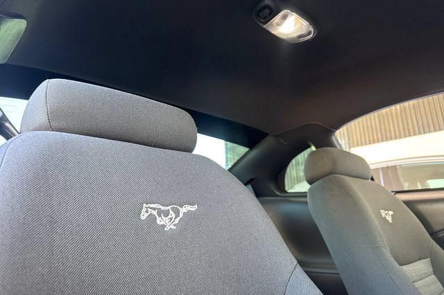 Used 2001 Ford Mustang GT RWD image 16