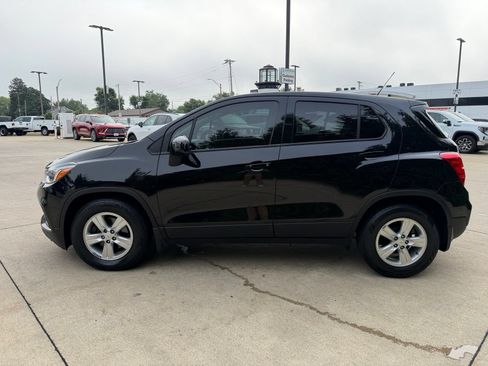 Used 2020 Chevrolet Trax LS w/ Tint and Cruise Package FWD image 8