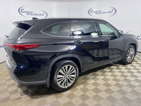 Used 2022 Toyota Highlander Platinum image 8