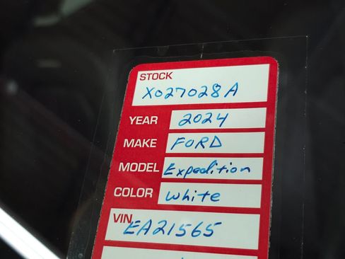 Used 2024 Ford Expedition Platinum AWD/4WD image 40