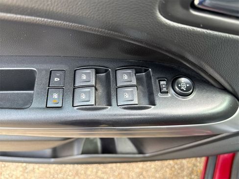 Used 2020 Chevrolet Colorado LT w/ Safety Package image 15