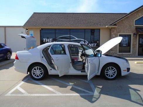 Used 2012 Ford Fusion S FWD image 18