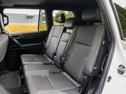 Used 2022 Lexus GX 460 w/ Black Line Special Edition AWD/4WD image 43