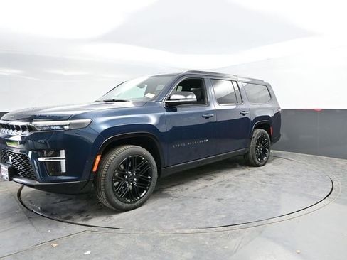 New 2026 Jeep Grand Wagoneer L Limited AWD/4WD image 3