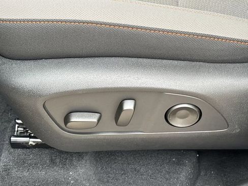 New 2026 Chevrolet Traverse LT w/ Sun and Wheel Package FWD image 26