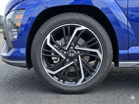 Used 2025 Hyundai Kona SEL AWD/4WD image 2