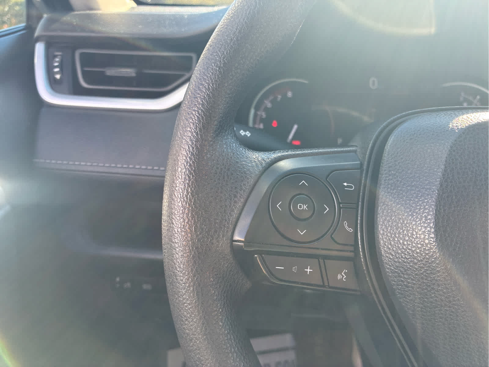 Certified 2025 Toyota RAV4 XLE AWD/4WD image 15