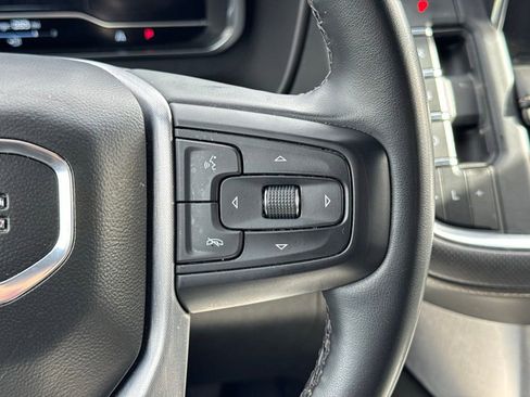 Used 2023 GMC Yukon SLT image 30