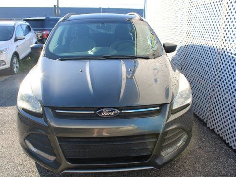 Used 2016 Ford Escape SE w/ Equipment Group 201A image 9