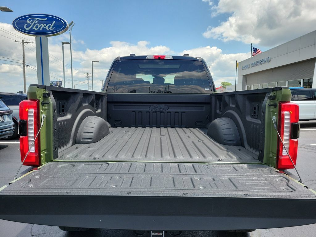 New 2026 Ford F250 XLT w/ XLT Premium Package AWD/4WD image 16