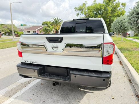 Used 2017 Nissan Titan Platinum Reserve RWD image 4