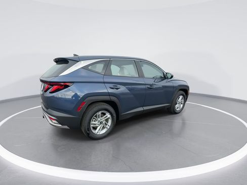 Certified 2025 Hyundai Tucson SE FWD image 8