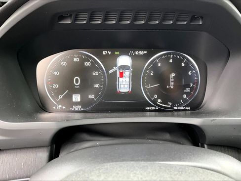 Used 2020 Volvo XC90 T6 Momentum w/ Protection Package Premier image 25