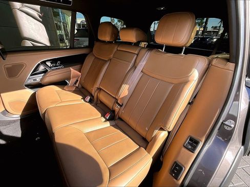 Used 2023 Land Rover Range Rover Long Wheelbase Autobiography AWD/4WD image 26