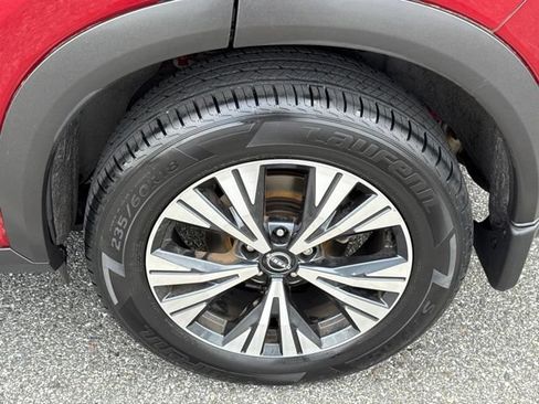 Used 2023 Nissan Rogue SV AWD/4WD image 19
