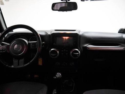 Used 2023 Jeep Wrangler Unlimited Sahara w/ LED Lighting Group AWD/4WD image 23