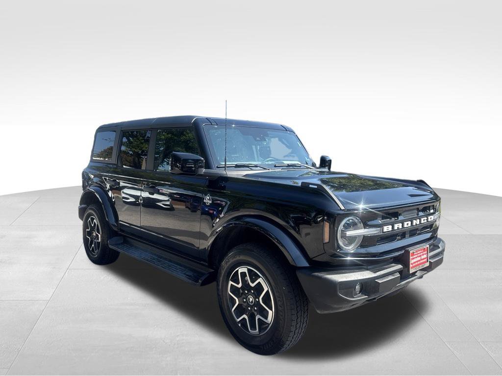 Used 2026 Ford Bronco Outer Banks AWD/4WD image 3