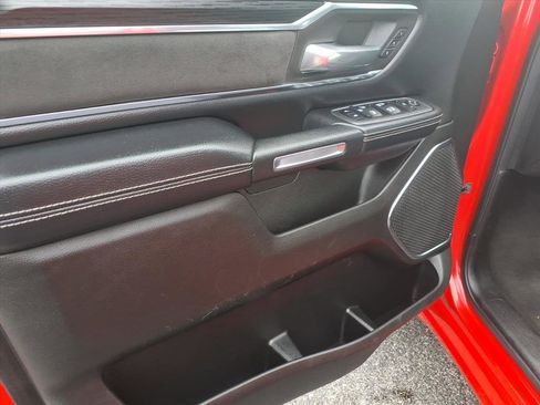 Used 2024 RAM 1500 Laramie image 12