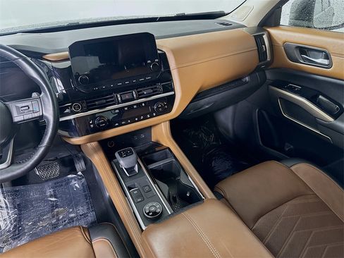 Used 2022 Nissan Pathfinder Platinum w/ Cargo Package image 20