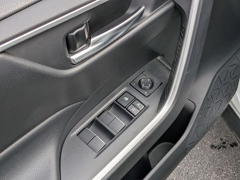 Certified 2021 Toyota RAV4 XLE Premium image 18