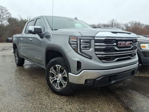 Used 2025 GMC Sierra 1500 SLT image 1