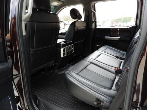 Used 2019 Ford F150 Lariat image 38