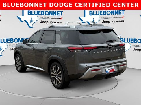 Used 2022 Nissan Pathfinder Platinum w/ Cargo Package FWD image 7