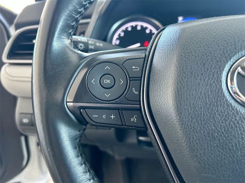 Used 2024 Toyota Camry SE image 18