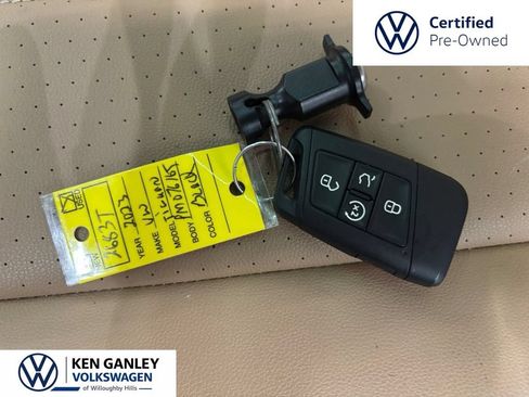 Certified 2023 Volkswagen Tiguan SE w/ Panoramic Sunroof Package AWD/4WD image 29